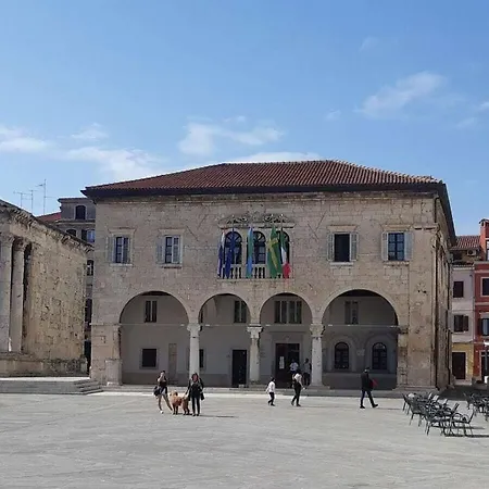 Villa In Pula With Swimming Pool Pula