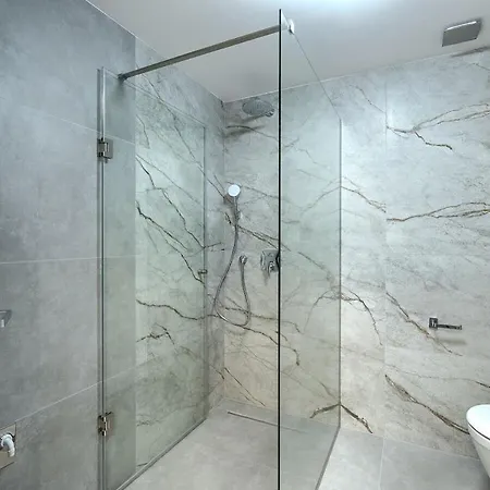 Willa In Pula With Swimming Pool *