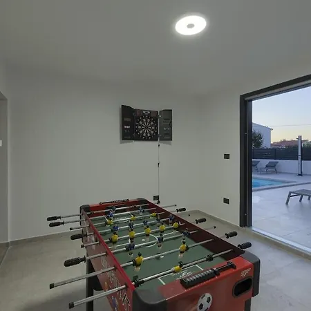 Willa In Pula With Swimming Pool