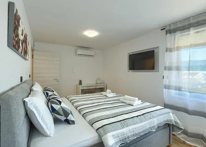 In Pula With Swimming Pool Вилла *