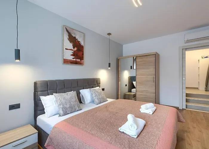 In Pula With Swimming Pool